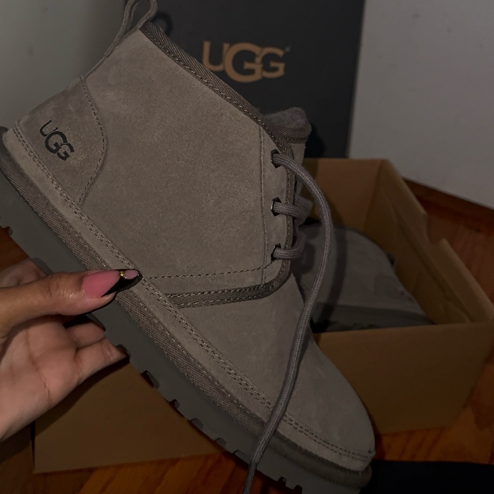 UGG Neumel (Charcoal, Brand New, Original Box) (Men’s 6 / Women’s 7)